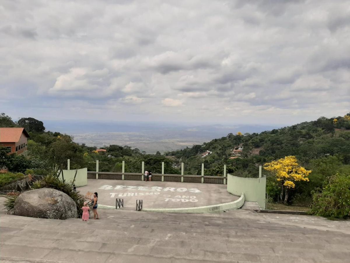 Flat Condominio Paraiso Serra Negra ベゼーホス エクステリア 写真